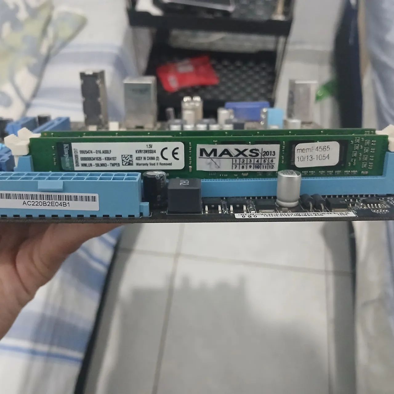 Kit Placa-mãe ASUS H61 + Intel Core i3-3240 + 8GB DDR3 - Foto 3