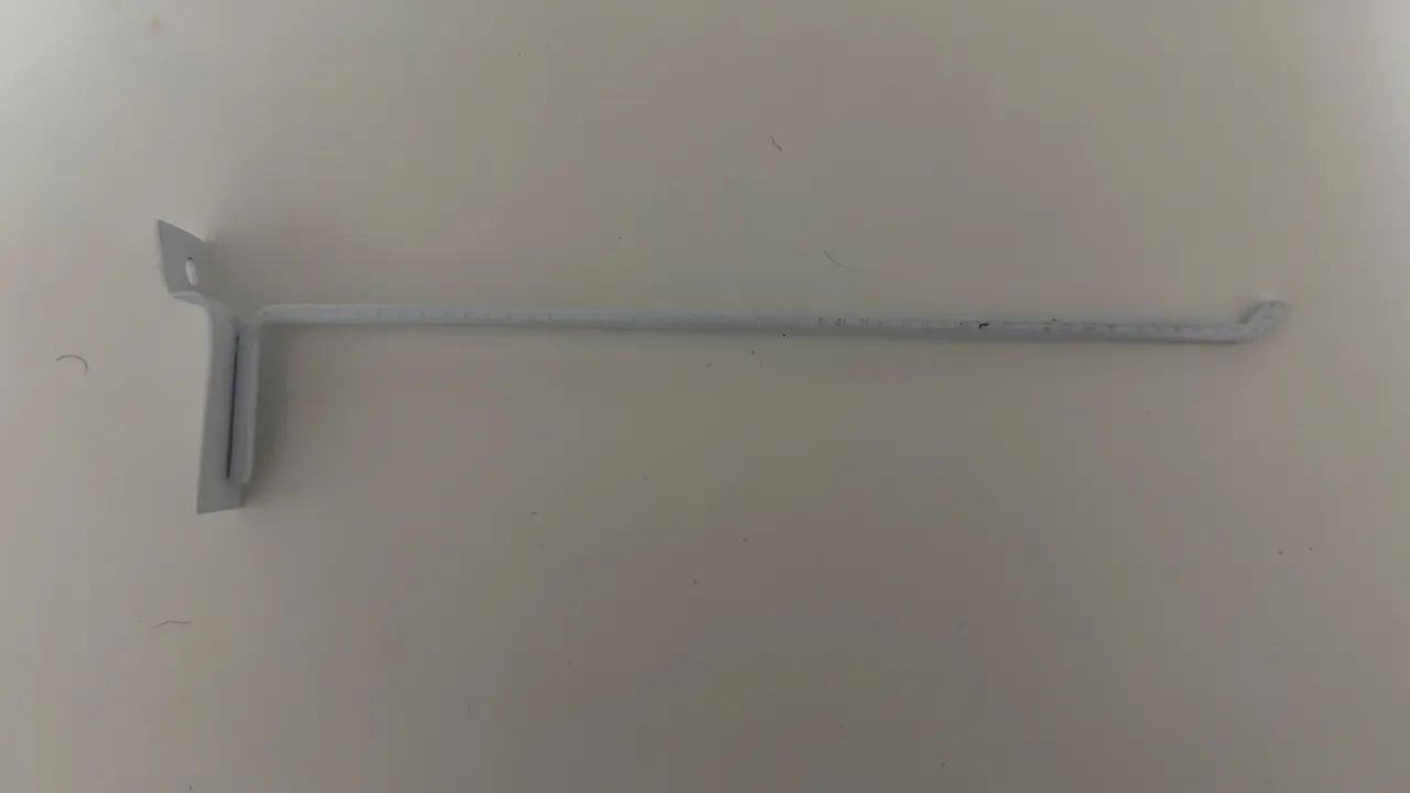 Ganchos para painel canaletado brancos 20cm