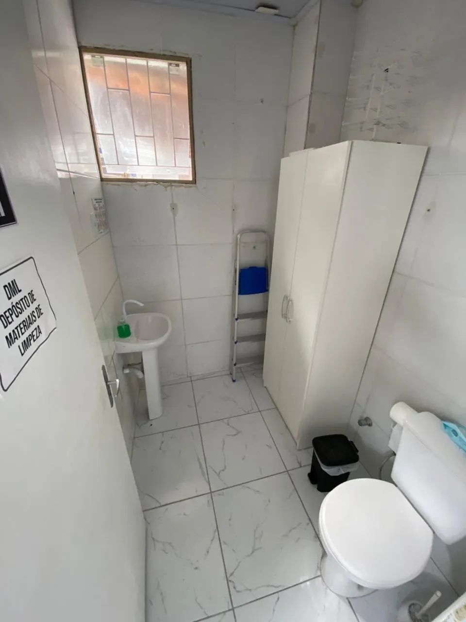 VENDO MÓVEIS DE FARMÁCIA SEMINOVO - Foto 3