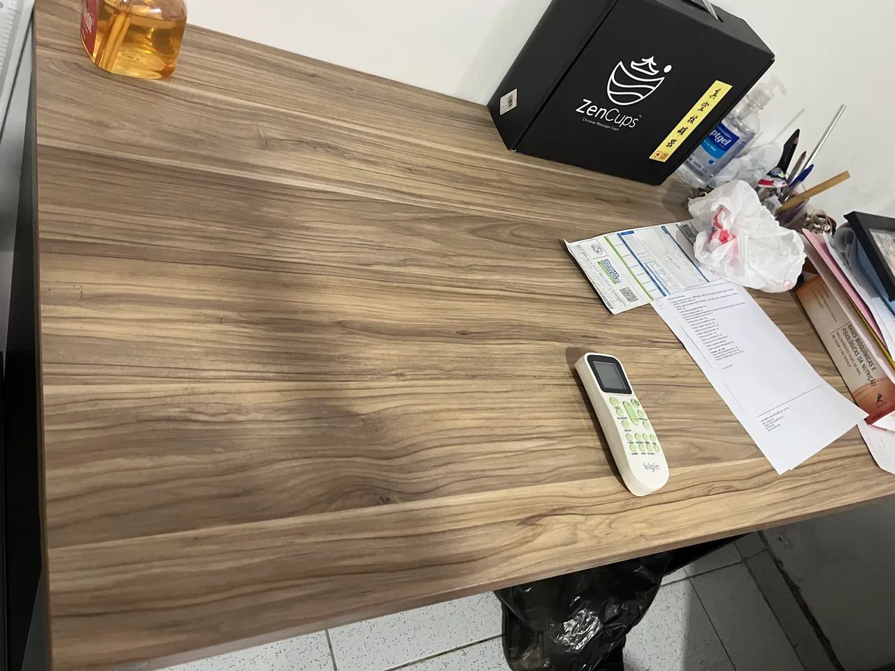Vendo mesa em MDF 1,20 X 60 - Foto 3