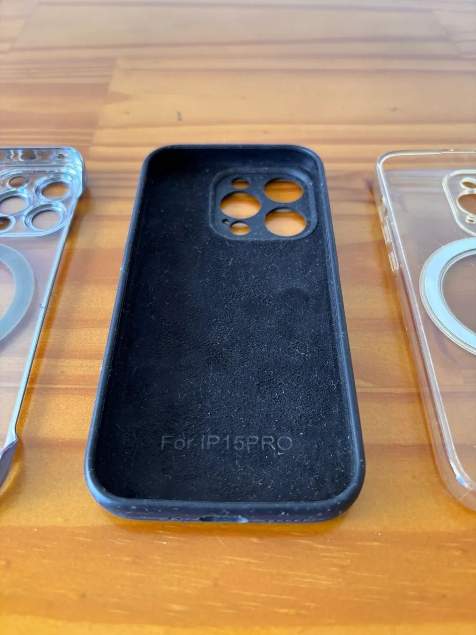 Capinhas iPhone 15 Pro - Kit com 3 unidades (MagSafe + Silicone Apple) - Foto 3