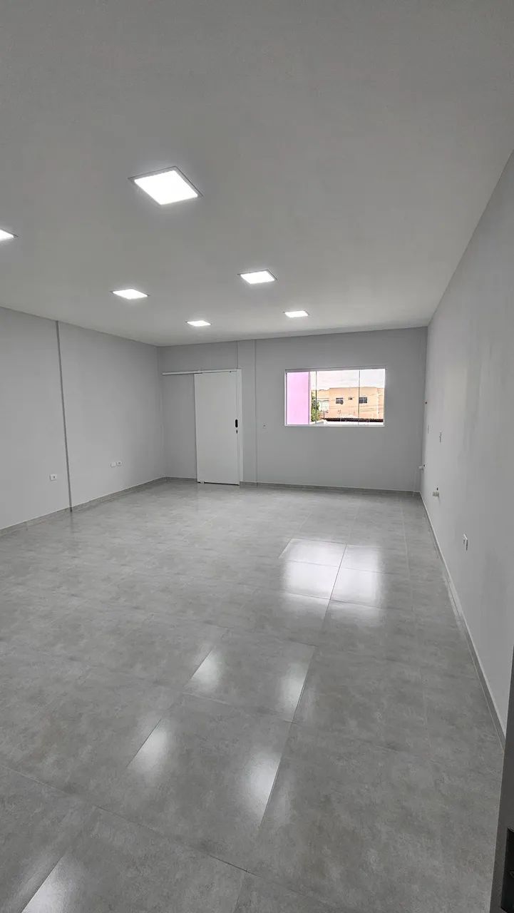 Alugo sala comercial. 