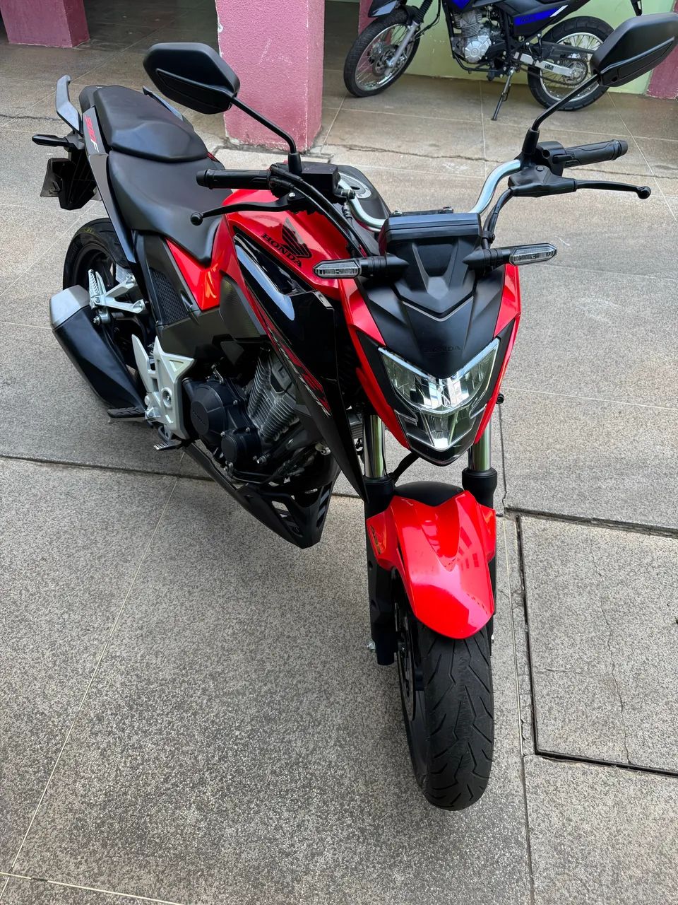 CB300F - Foto 4