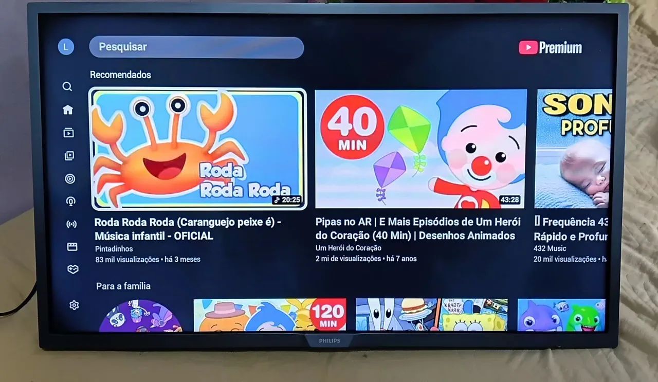 Tv smart 32 polegadas. Leia a descrição 