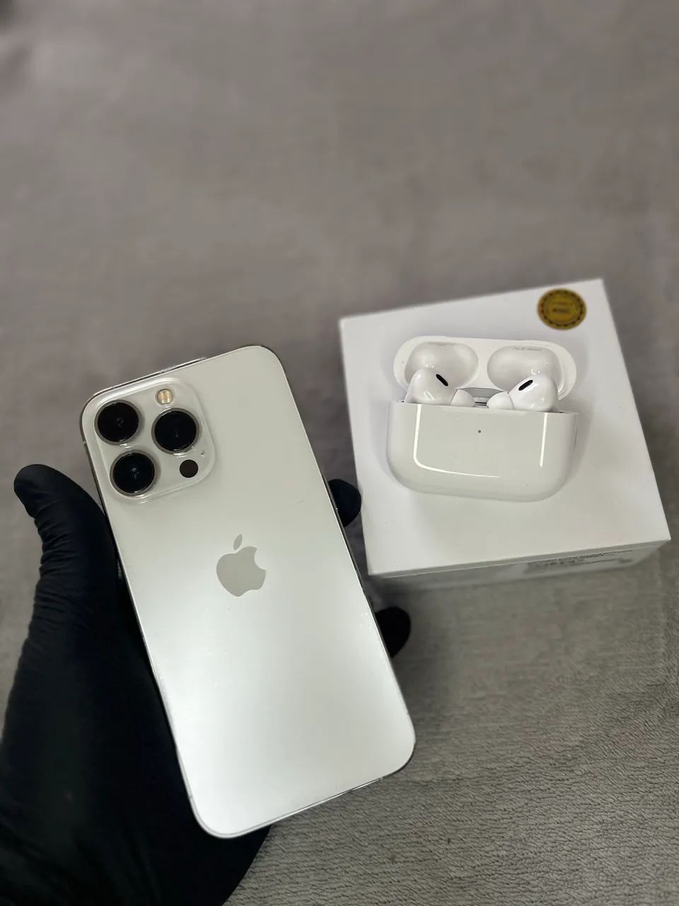 iPhone 13 Pro + Fome premium 