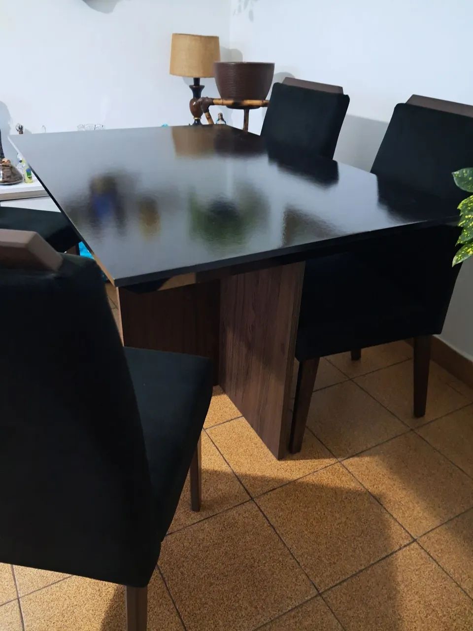 Mesa 4 cadeiras elegante  - Foto 2
