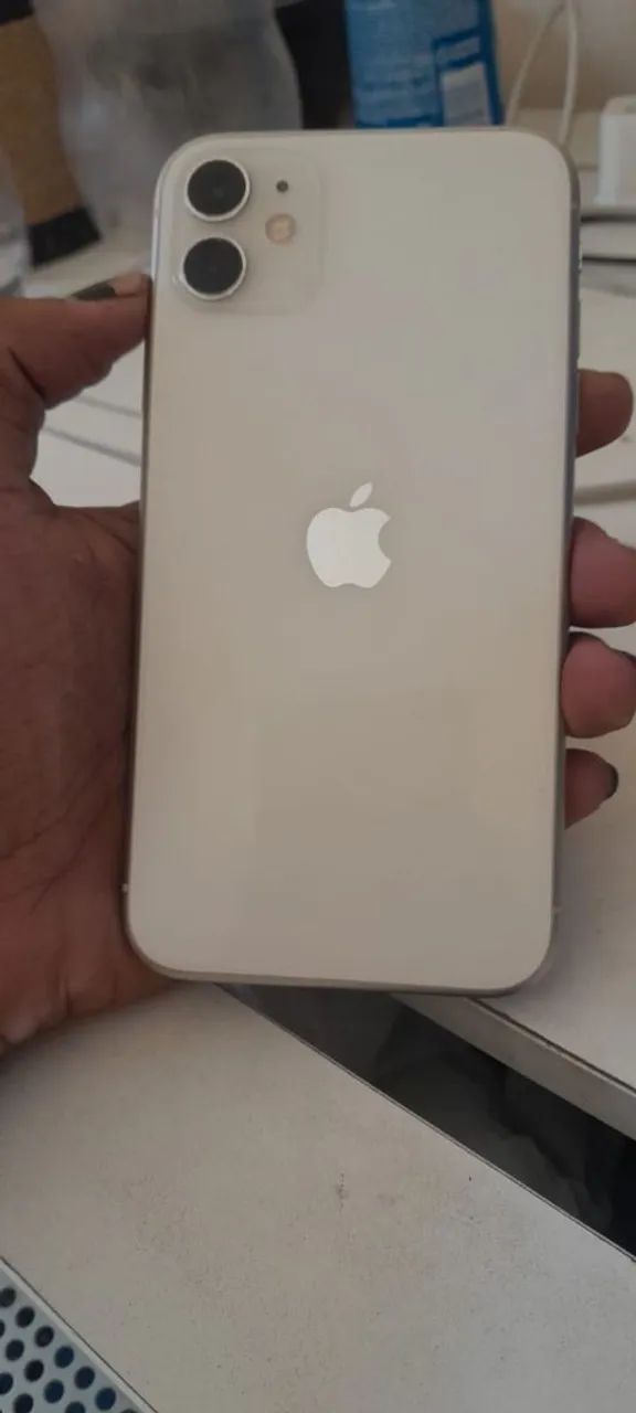 Iphone 11 pra vender logo 