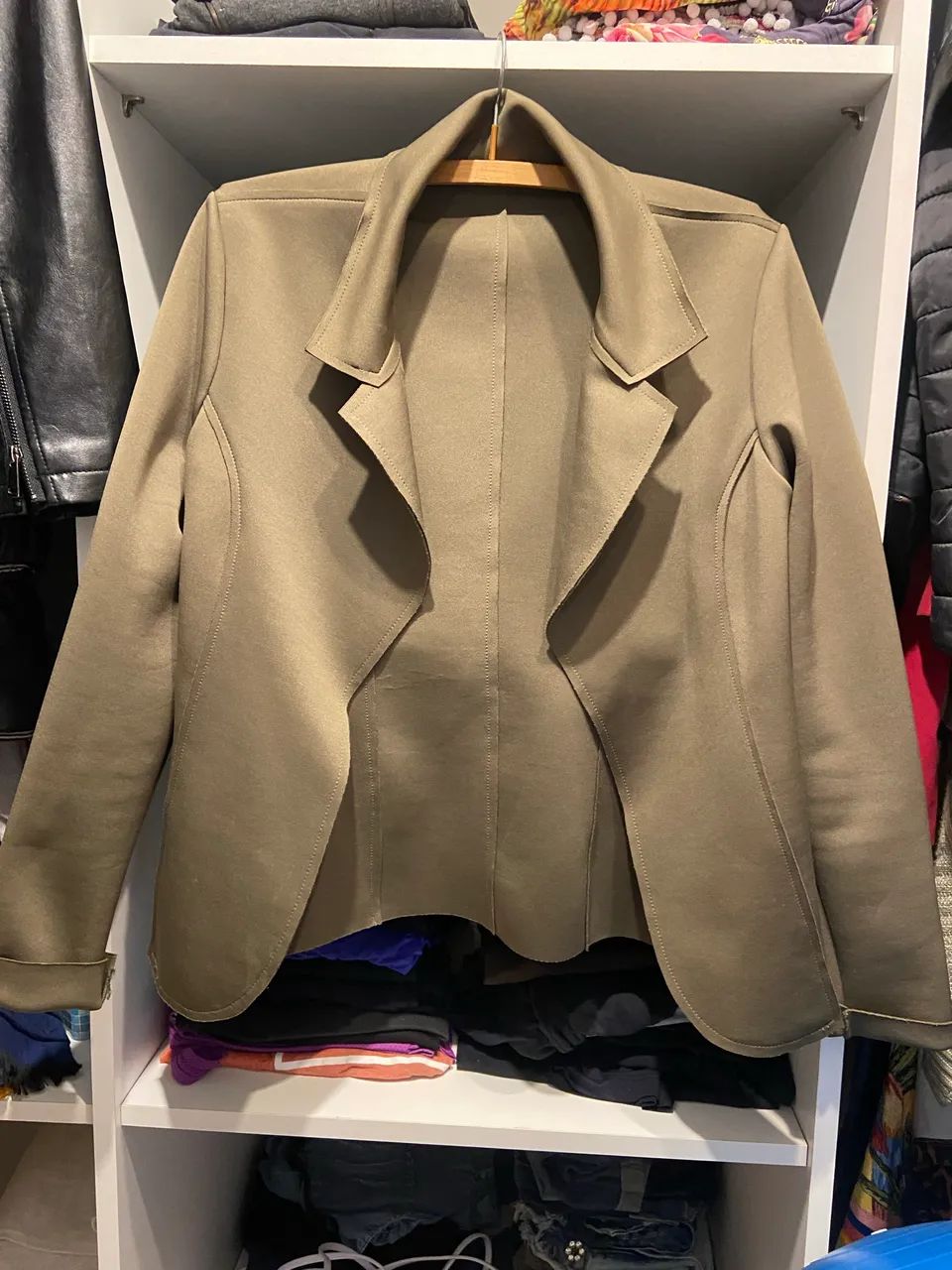 Blazer neoprene verde militar - Foto 2
