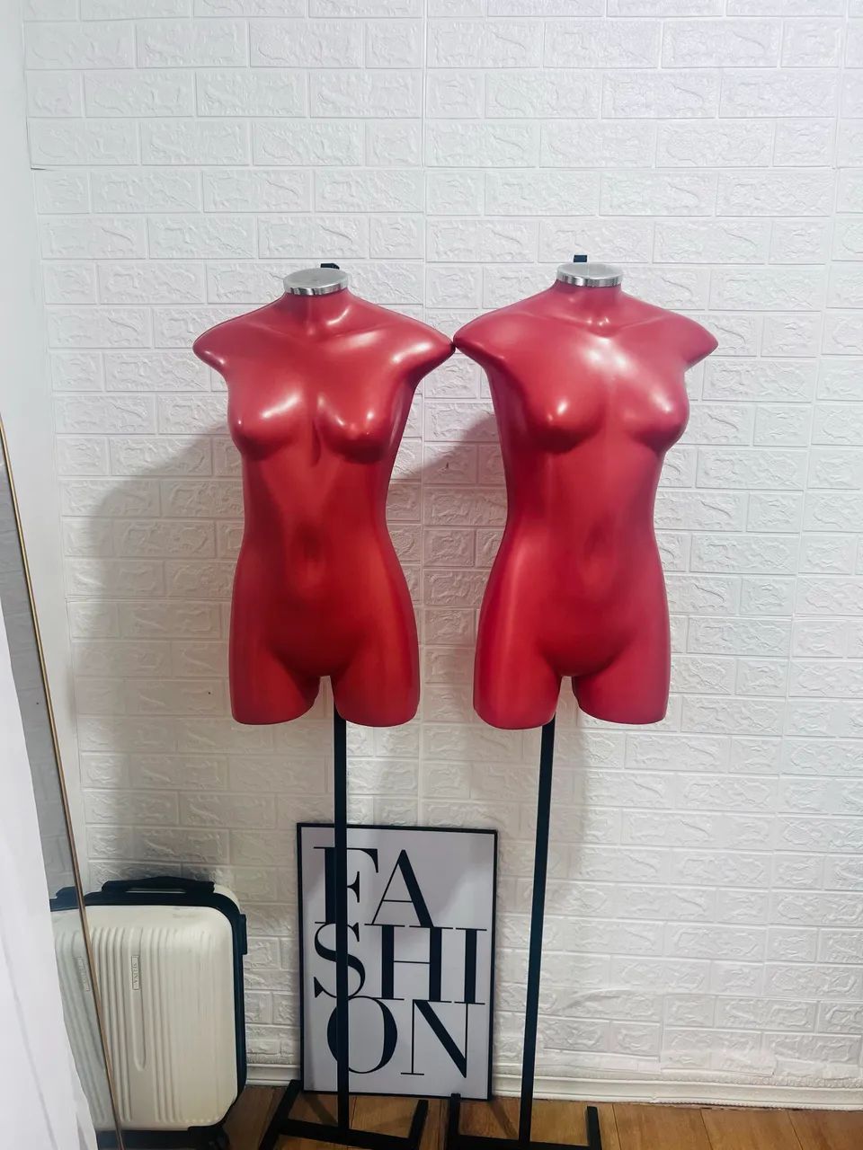 Kit com 2 manequins femininos!  - Foto 2