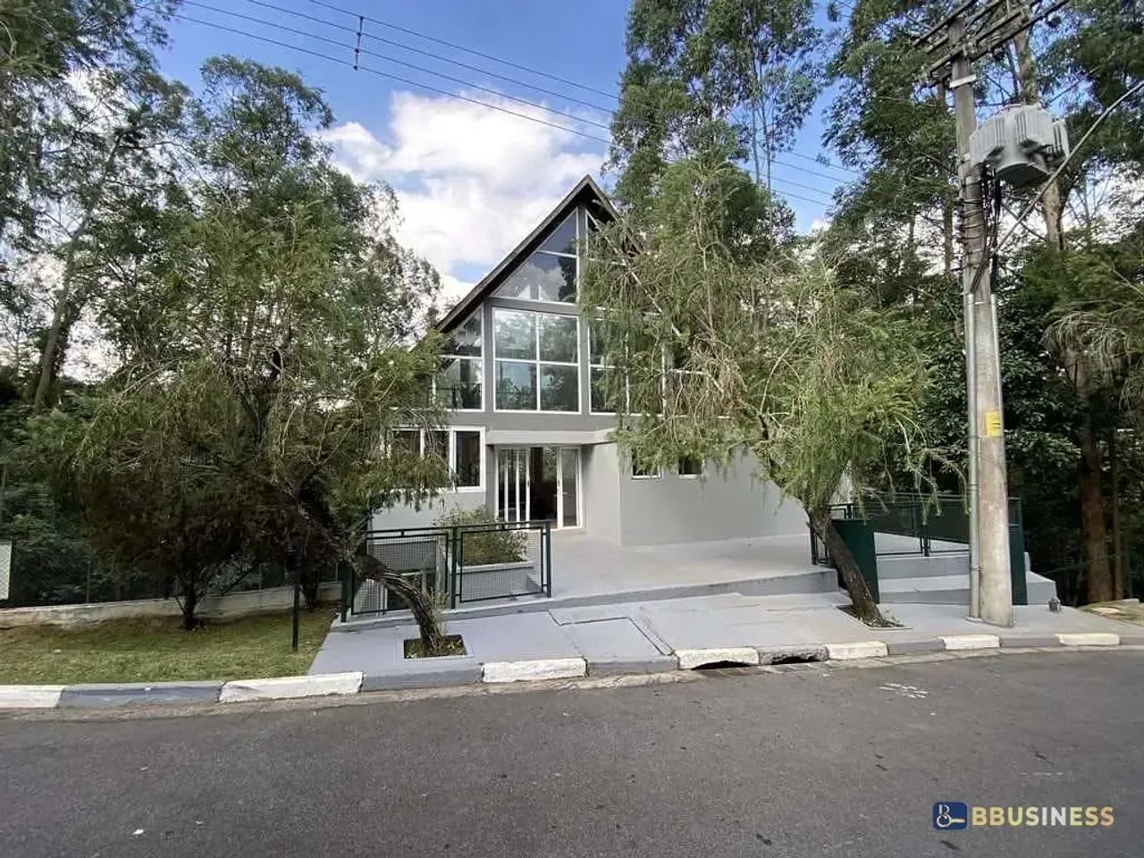 Casa à venda com 3 suítes - Bosque do Vianna, Cotia, SP