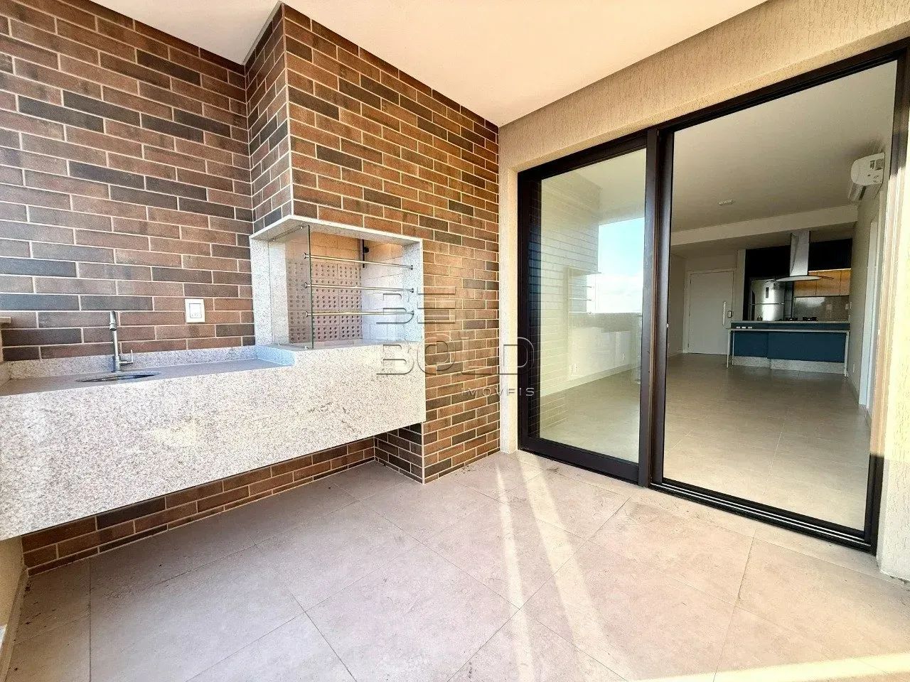 Apartamento vista mar com 2 dormitórios no Itaguaçu - Foto 2