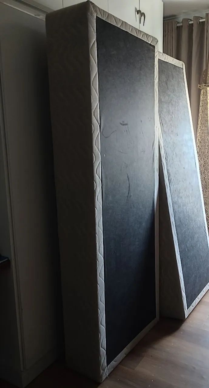Base de cama casal. Pode ser 2 de solteiro. Sem colchão. Só às bases. - Foto 2