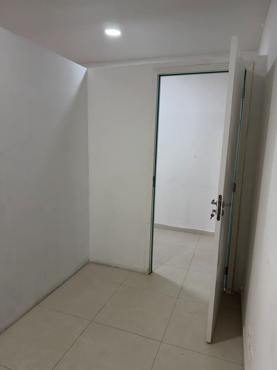 Alugo sala comercial - Marechal Hermes - Foto 3