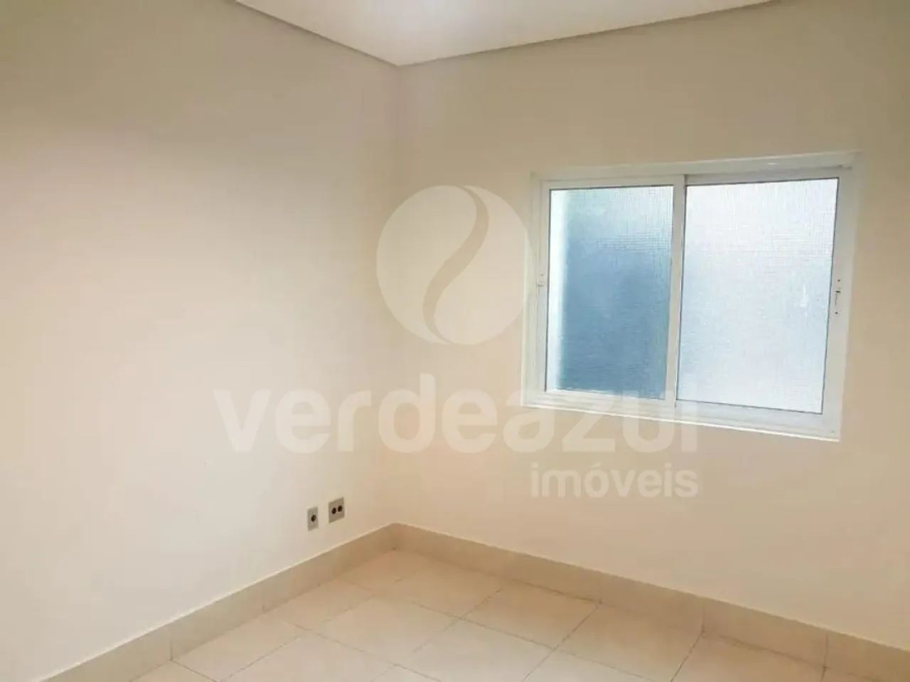 Casa comercial com 4 salas e 13 vagas no bosque - Foto 5