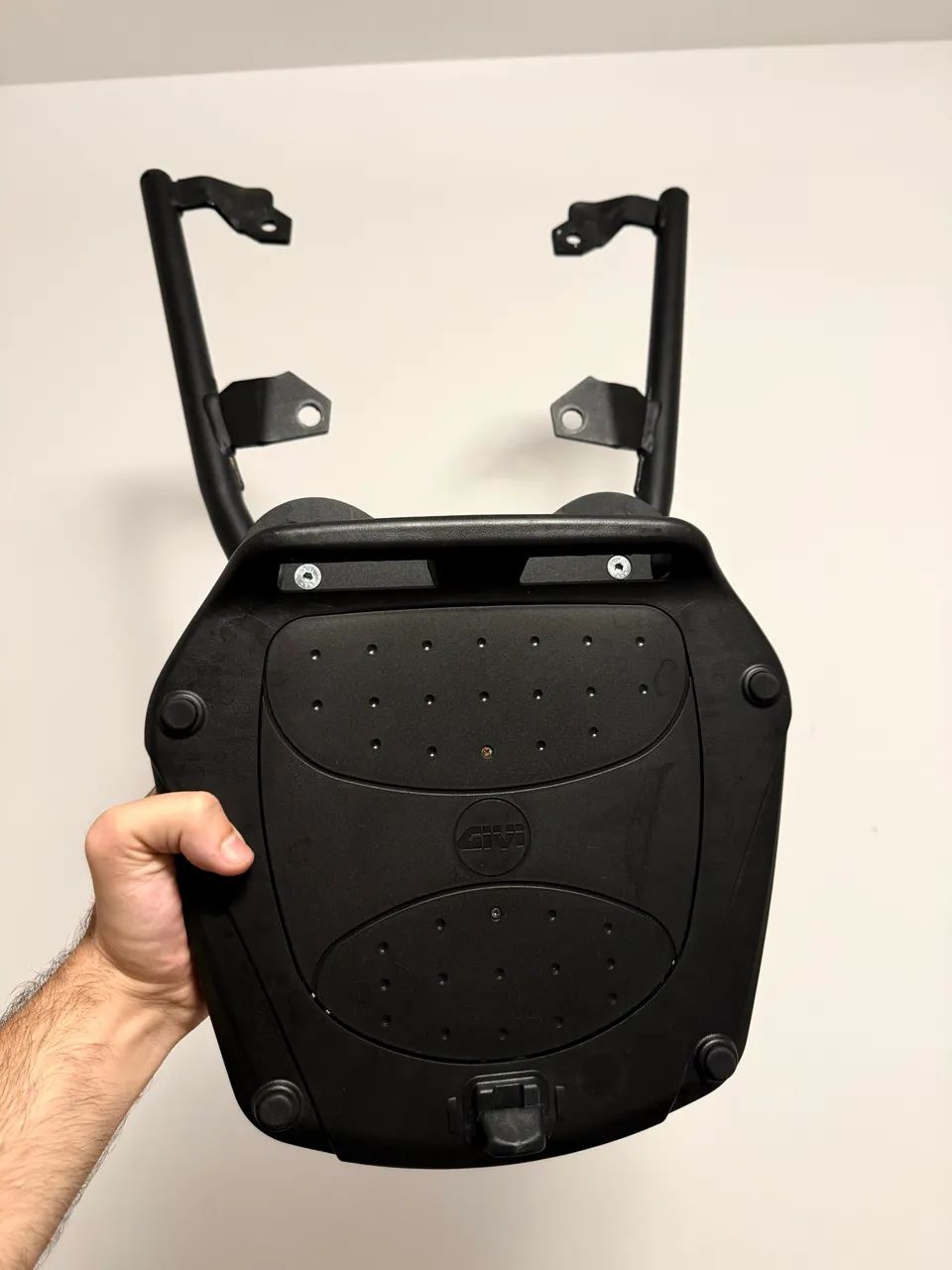 Suporte de baú Givi MT07 2024  - Foto 2