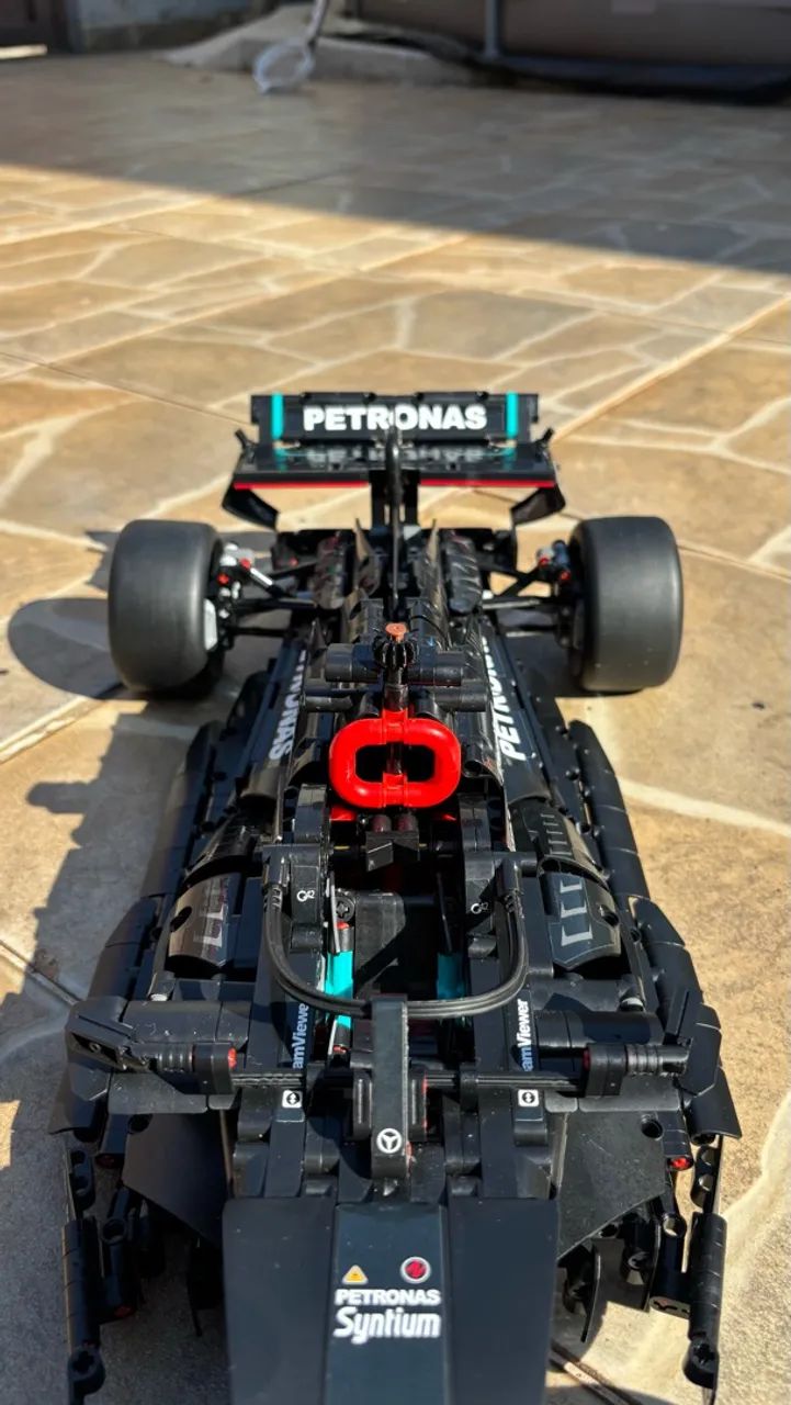 Fórmula 1 Mercedes MONTADA 65CM  - Foto 5
