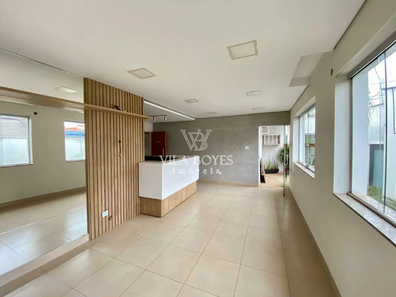 Casa comercial para alugar no bairro São Judas com 207 m² de área útil