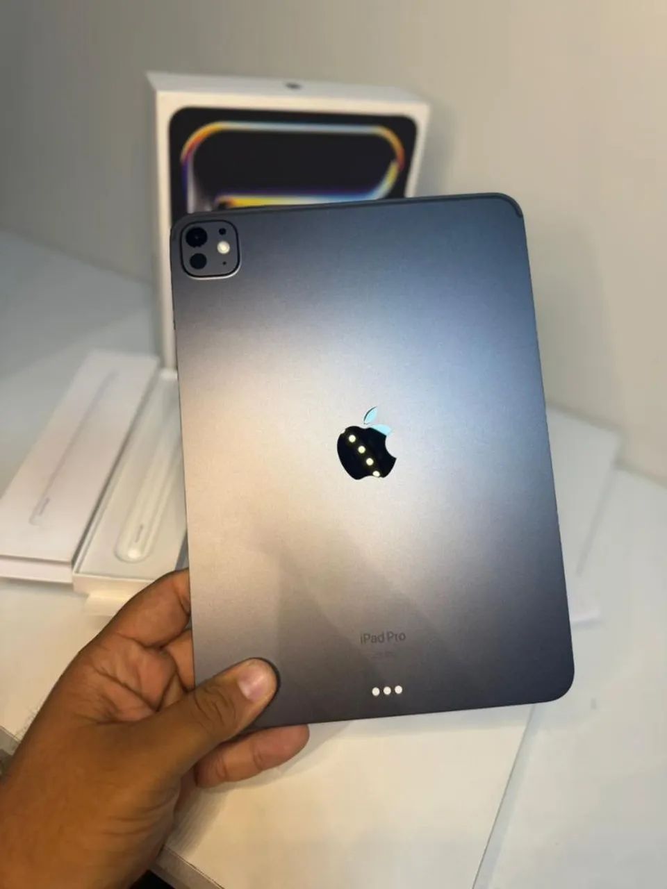 IPad Pro M4 11? 256gb Wi-Fi (black) com apple pincel impecável