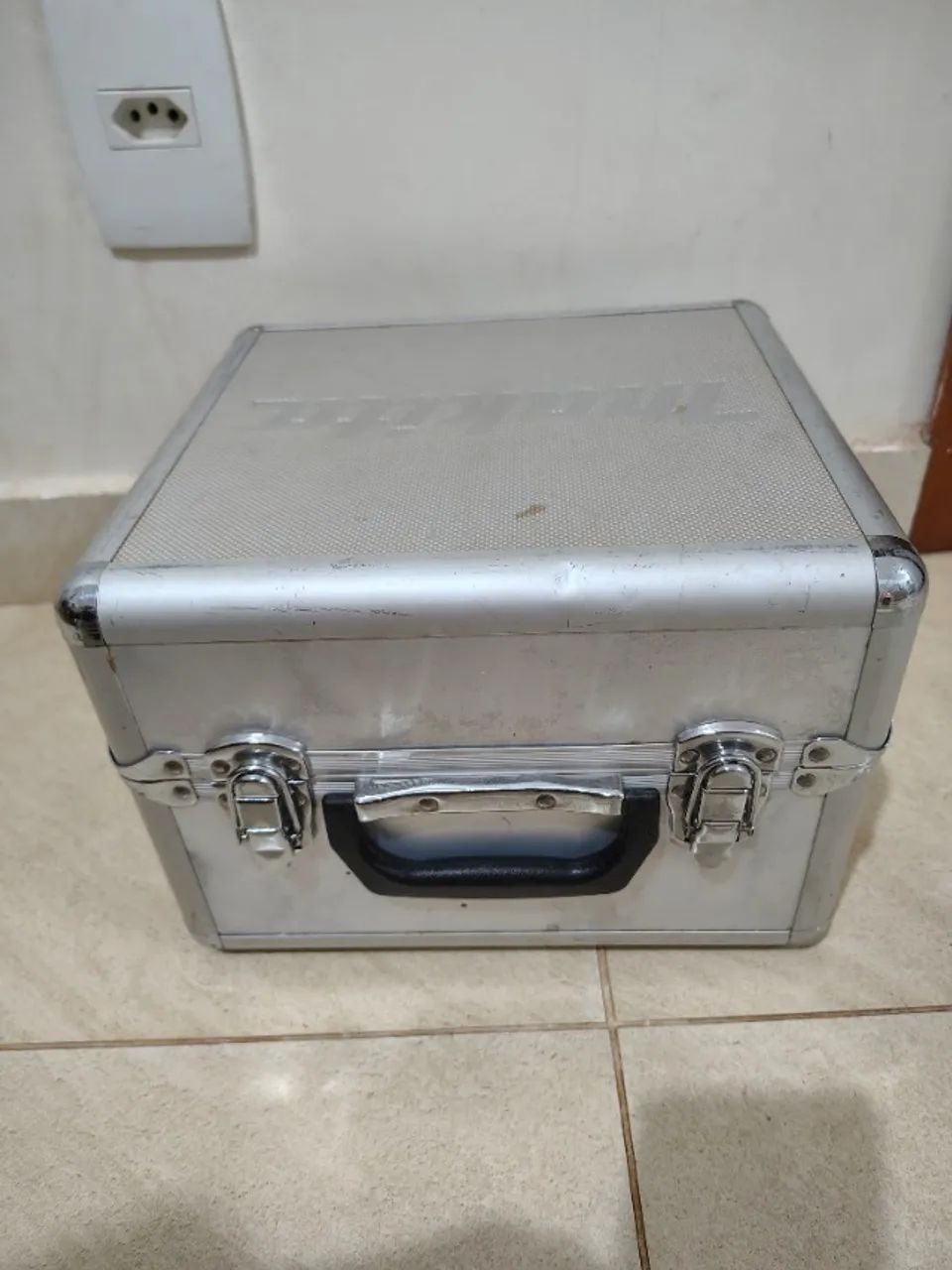 COMBO PARAFUSADEIRA FURADEIRA MAKITA - Foto 2