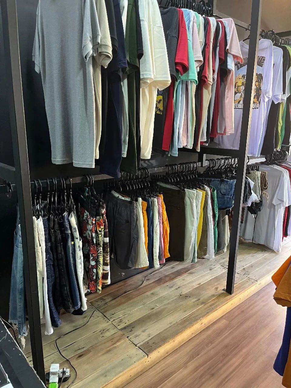 Mobília de loja de roupas  - Foto 4