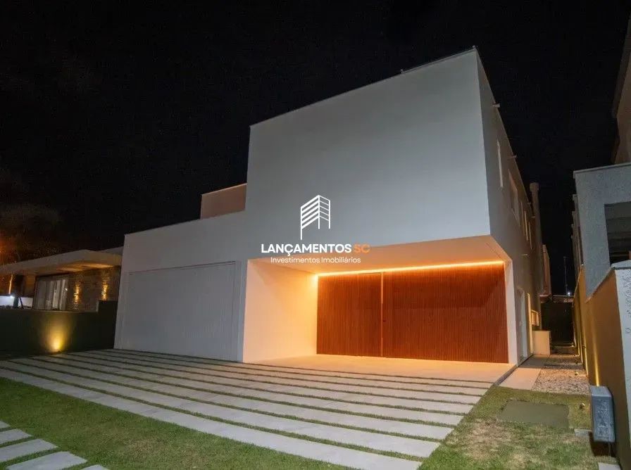 Casa no Condomínio Ilha das Laranjeiras, Florianópolis / SC