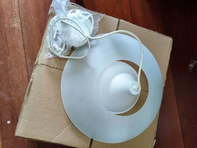 Luminária Pendente Branca Moderna - Design Elegante e Minimalista - Foto 5