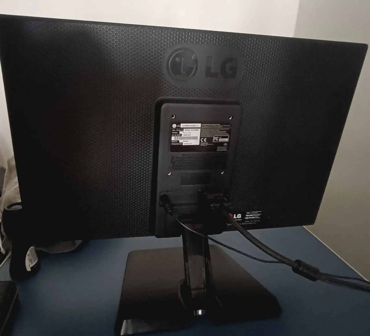 Monitor LG Flatron 20EN33SS-B 19,5" - Foto 2