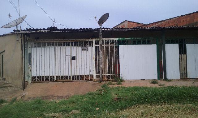 Lote de 180 mts escriturado com 04 residencias, 02 quartos * ZAP