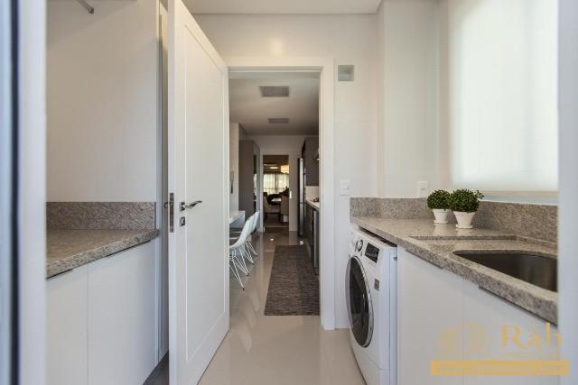 Apartamento com 3 suítes área de lazer com piscina adulto e piscina infantil - Foto 2