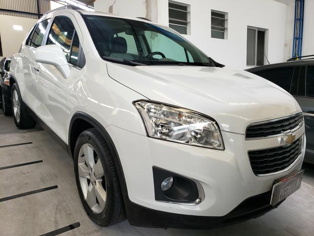 Chevrolet Tracker 1.8 Automatico com teto solar vendo troco e financio R$