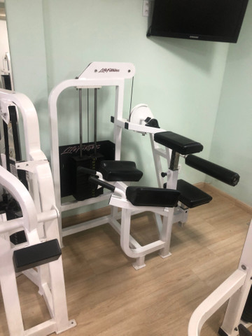 Academia Musculação Life Fitness em ótimo estado - Foto 3
