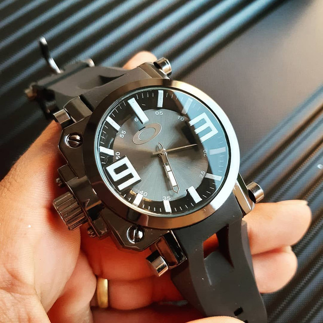 Relógio Oakley Gear Box caixa em metal pulseira de Borracha - Foto 4