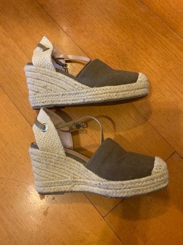 Sandália schutz original espadrille anabela verde militar 35 - Roupas e  calçados - Cabral, Curitiba 1001794864 | OLX