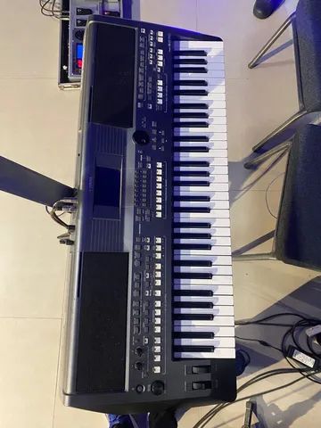 TECLADO YAMAHA PSR S670