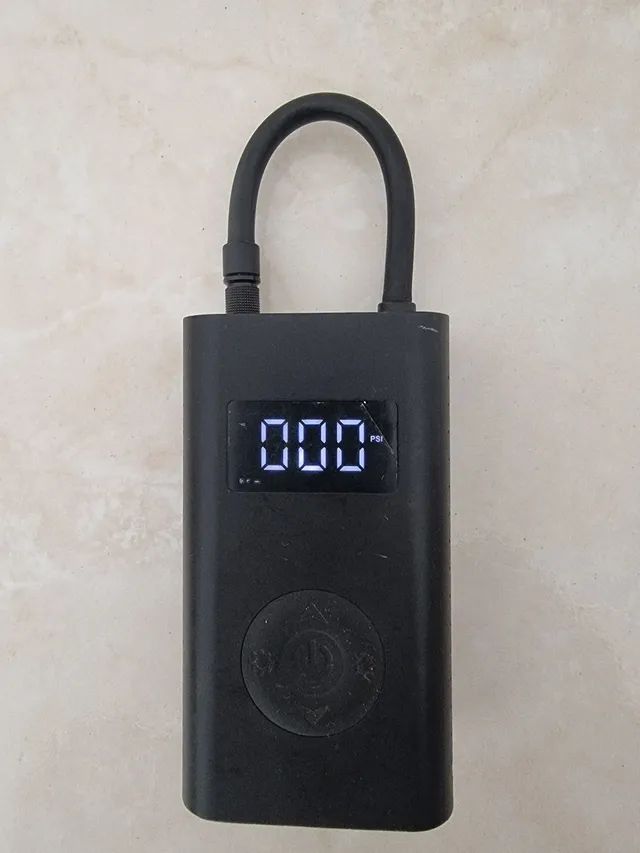 Mini compressor, 2 lanternas e powerbank. 3 em 1