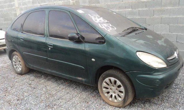 Sucata Xsara Picasso 2002 somente retirada de peças 