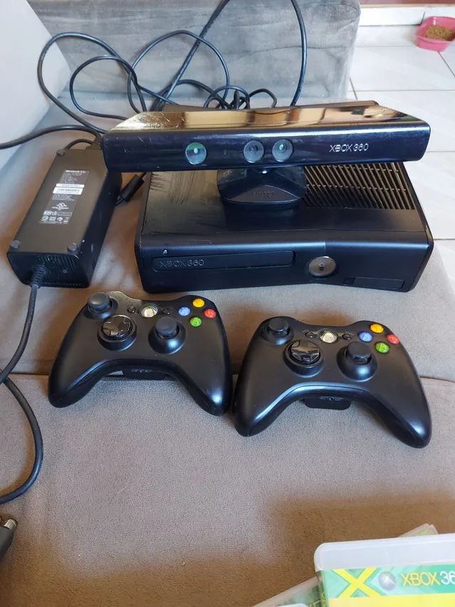 Console Xbox 360 Slim-E 4GB - Desbloqueado - Semi Novo, Game Center World