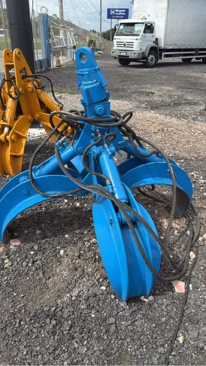 Garra para Trator - Usada em Ótimo Estado - Foto 4