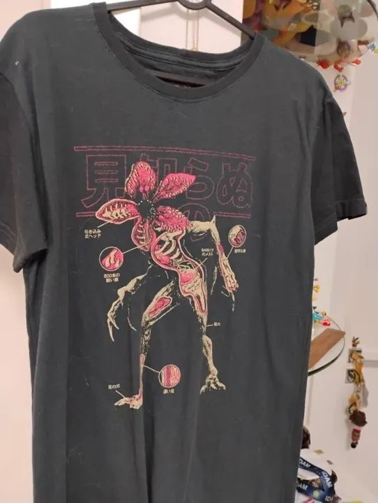 Camisa Stranger Things Demogorgon - P - Foto 3