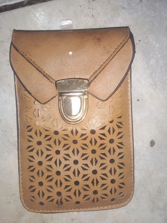 Bolsa feminina  usada aceita troca 