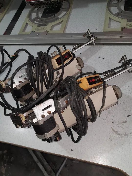 Maquina de Bordar Industrial Usada