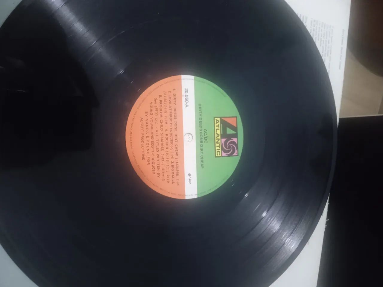 Dirty Deeds Done Dirt Cheap LP original AC DC - Foto 5