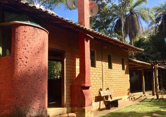 VENDE SE DUAS CASAS EM LUGAR PRIVILEGIADO NO COND. JARDINS DE PETRÓPOLIS - Foto 2