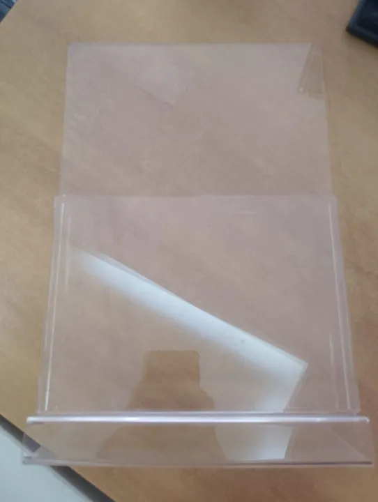 Porta-revistas de acrílico transparente