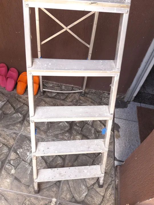 Escada de Alumínio de 07 Degraus  - Foto 3