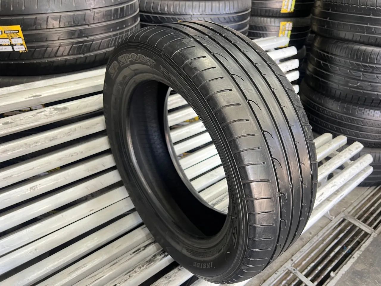 Pneu 205/55/16 Dunlop SP Sport FastreSponse R$259,00 / Pneu 205/55R16 - Foto 3