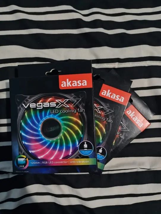 Kit 3 Fans Akasa Vegas X7 RGB 120mm + Cabo Splitter - Usadas, Ótimo Estado - Foto 2