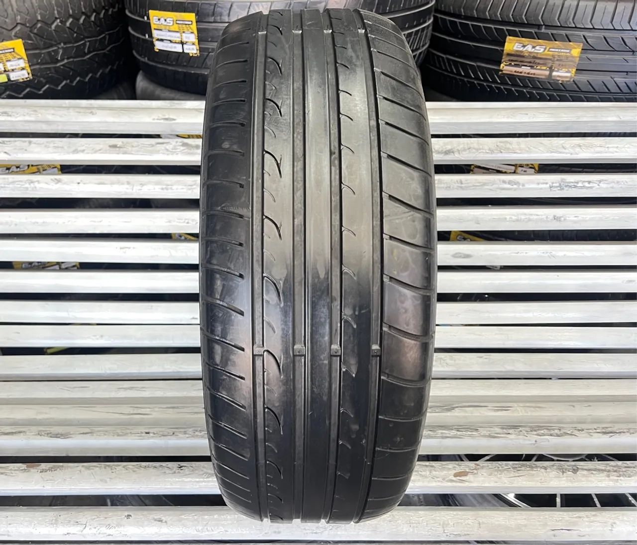 Pneu 205/55/16 Dunlop SP Sport FastreSponse R$259,00 / Pneu 205/55R16