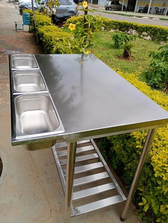 Oferta- Mesa condimentadora c/ paneleiro gradeado - Foto 2