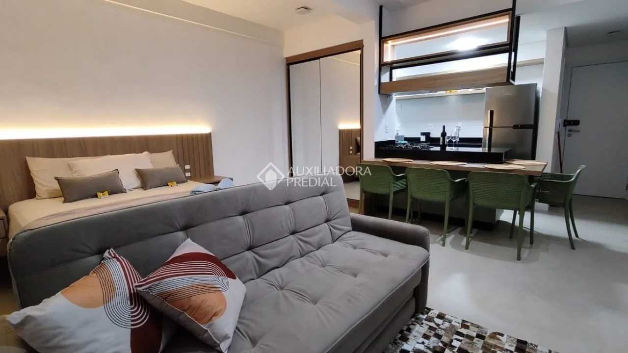 Studio Mobiliado para Locação no Campeche - 55m² | Condomínio com Acesso à Praia